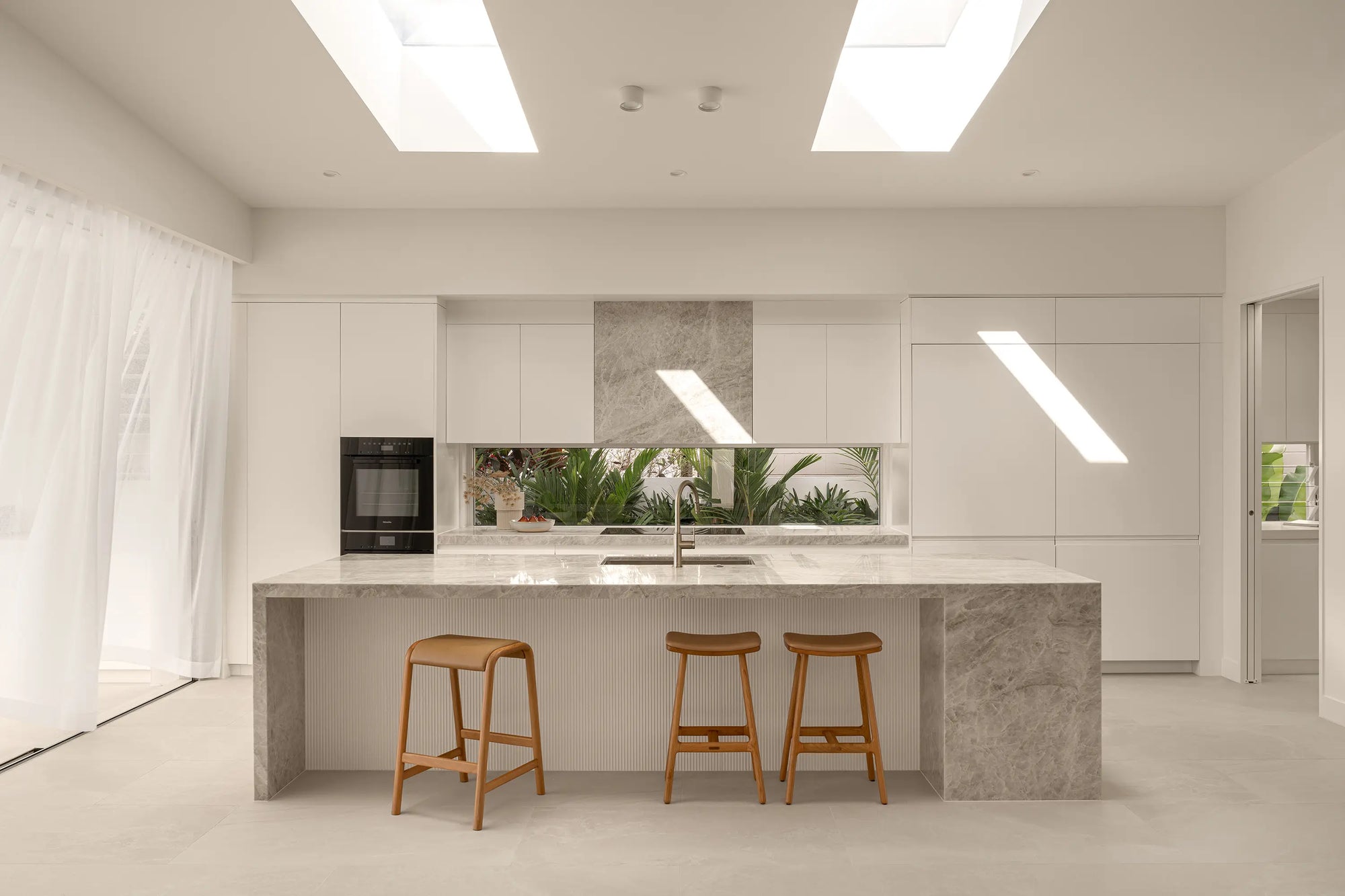 Arlo Stone Project GOSFORD HOUSE Photo