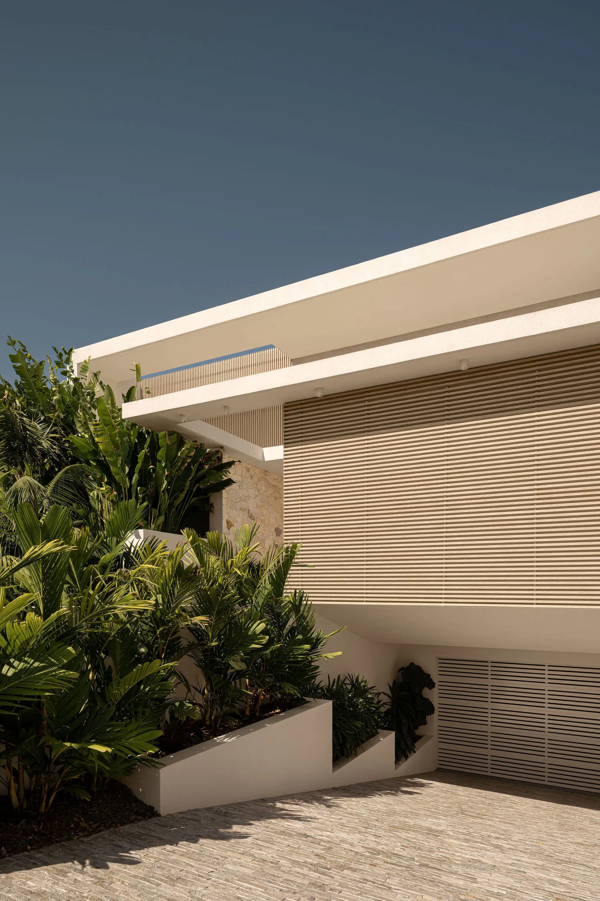 Arlo Stone Project MINYAMA BY ARLO HOMES Photo