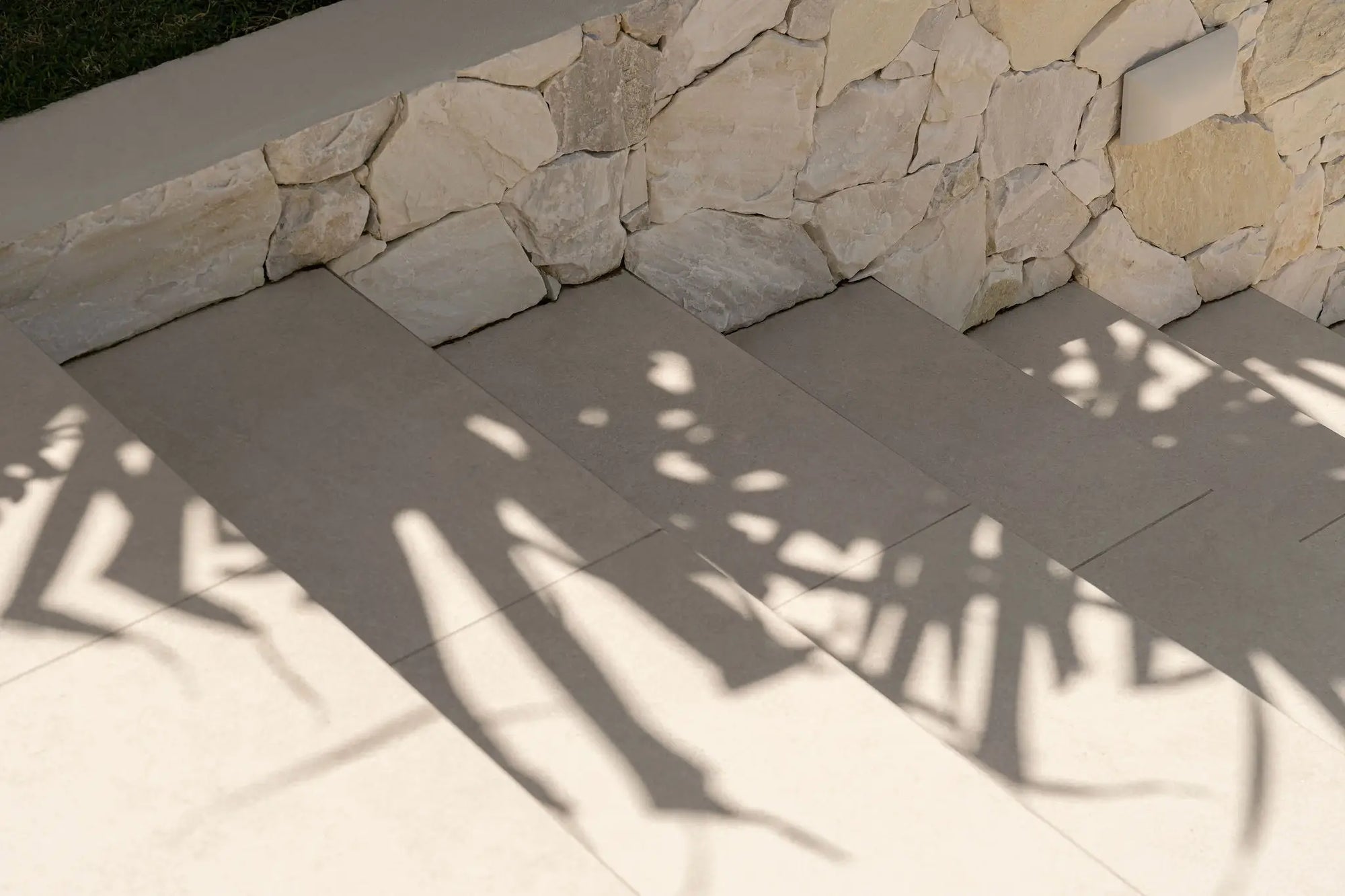 Arlo Stone Project MINYAMA BY ARLO HOMES Photo