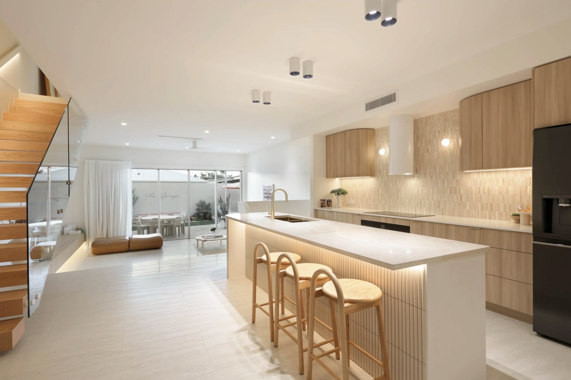 Arlo Stone Project PALM SPRINGS x ARLO Photo