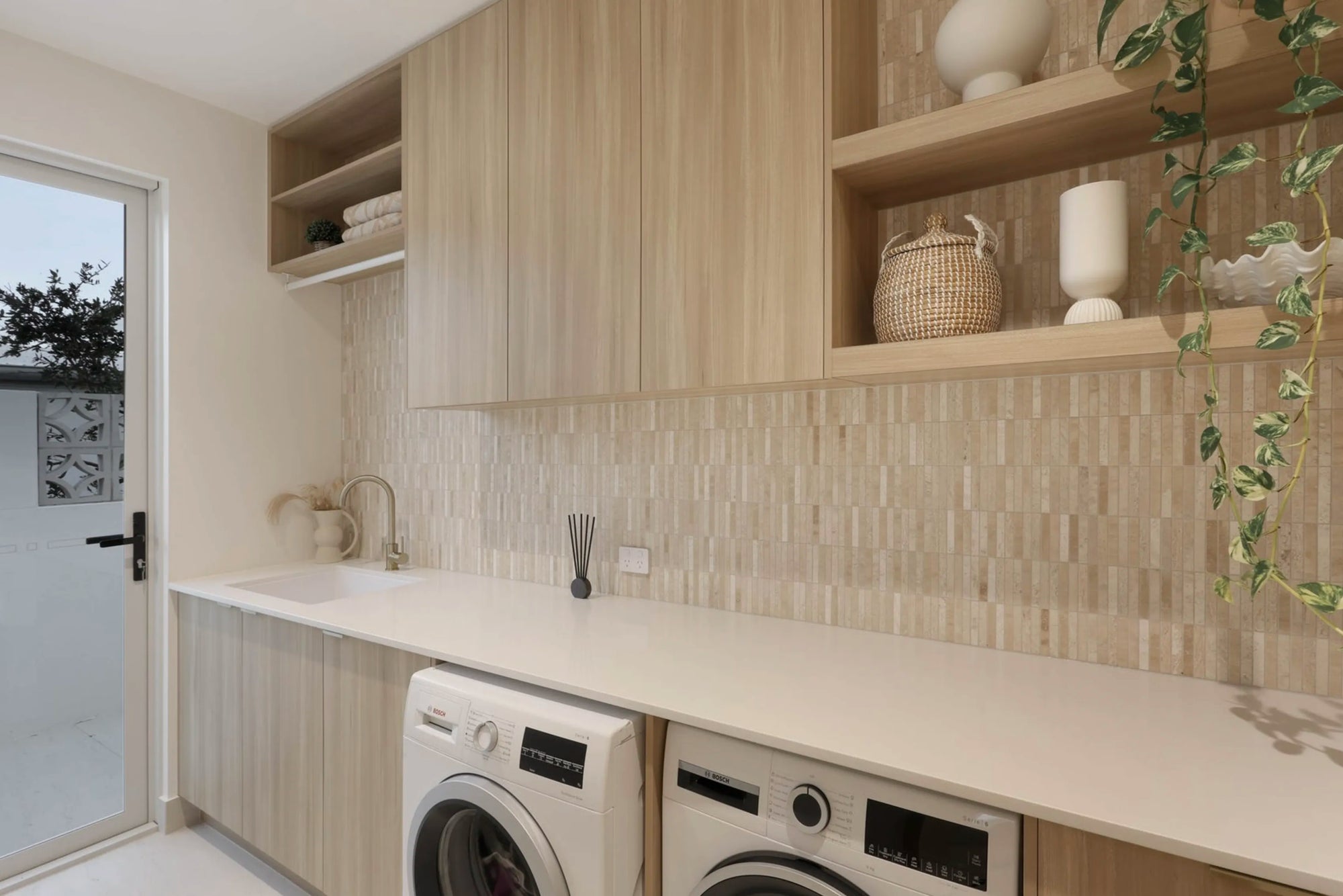 Arlo Stone Project PALM SPRINGS x ARLO Photo