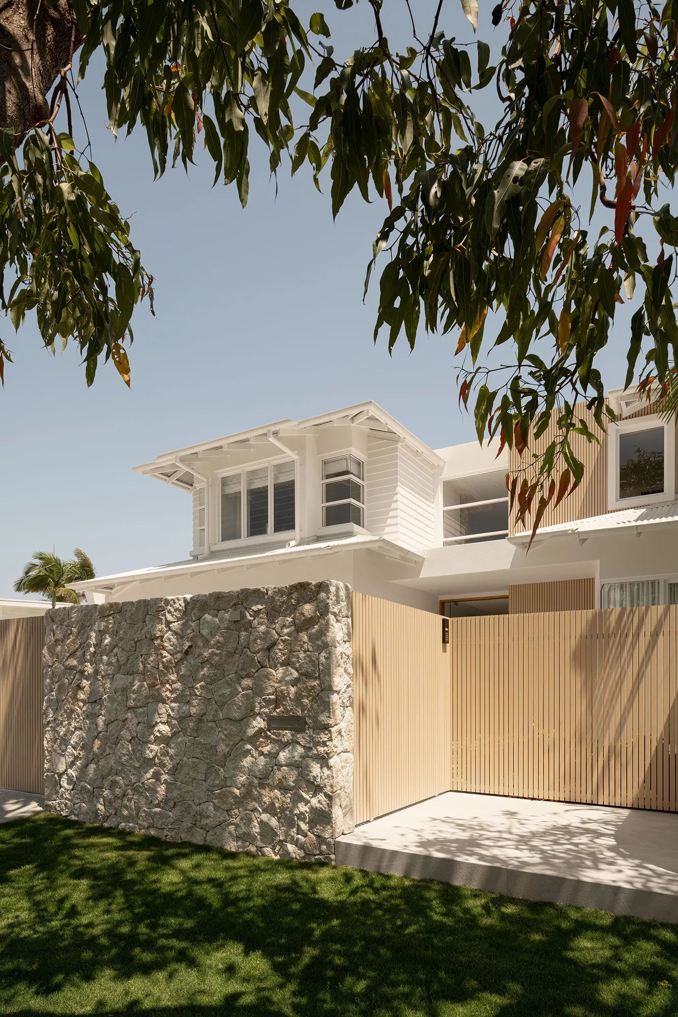Arlo Stone Project WYUNA, CLOUT BUILD Photo