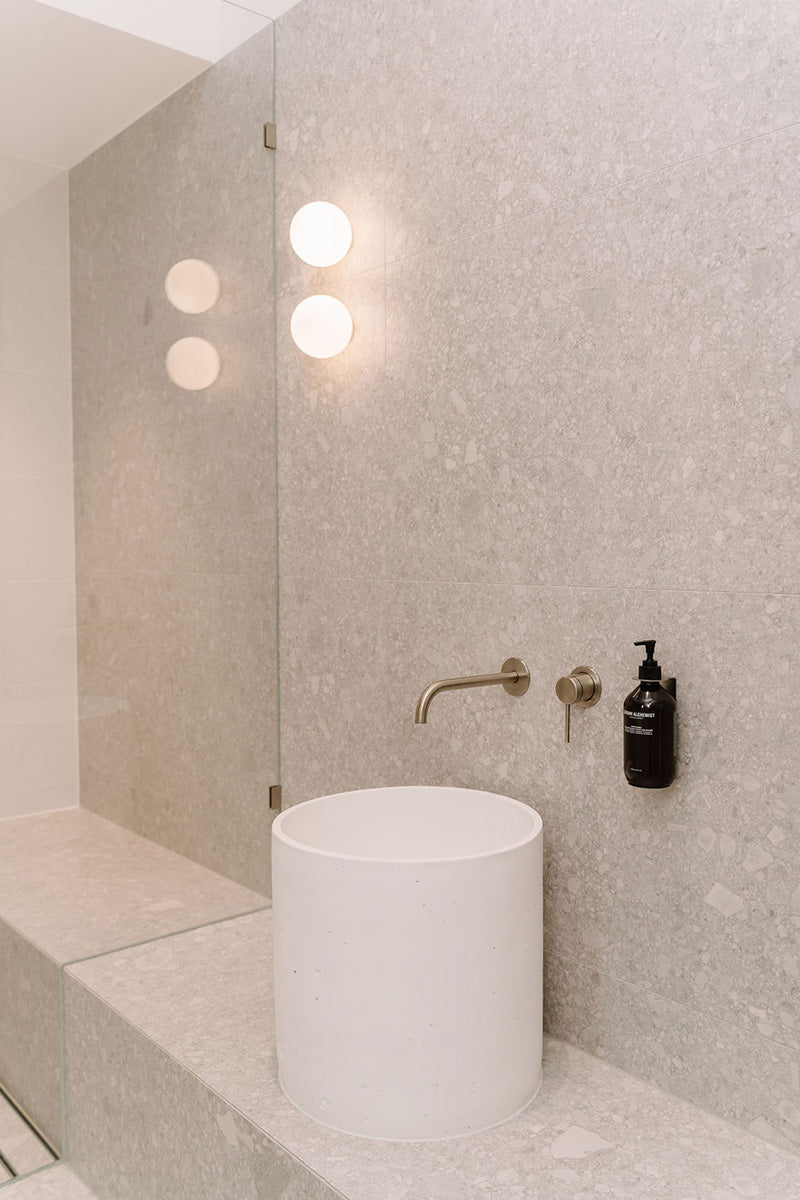 Arlo Stone Project MOOLOOLABA WATERFRONT x ARLO Photo