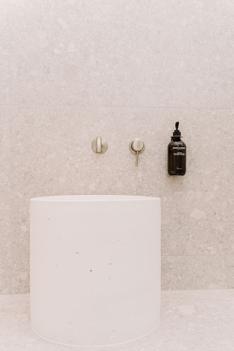 Arlo Stone Project MOOLOOLABA WATERFRONT x ARLO Photo