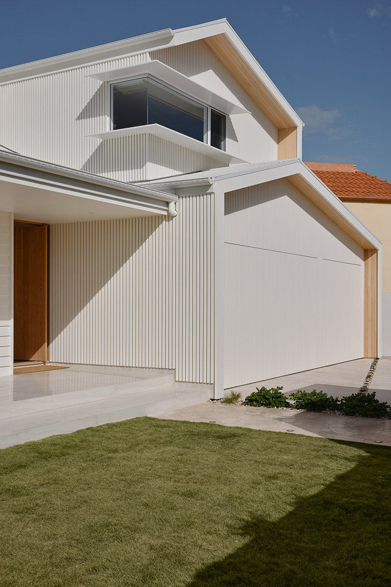 Arlo Stone Project OCEANIC BEACHFRONT Photo