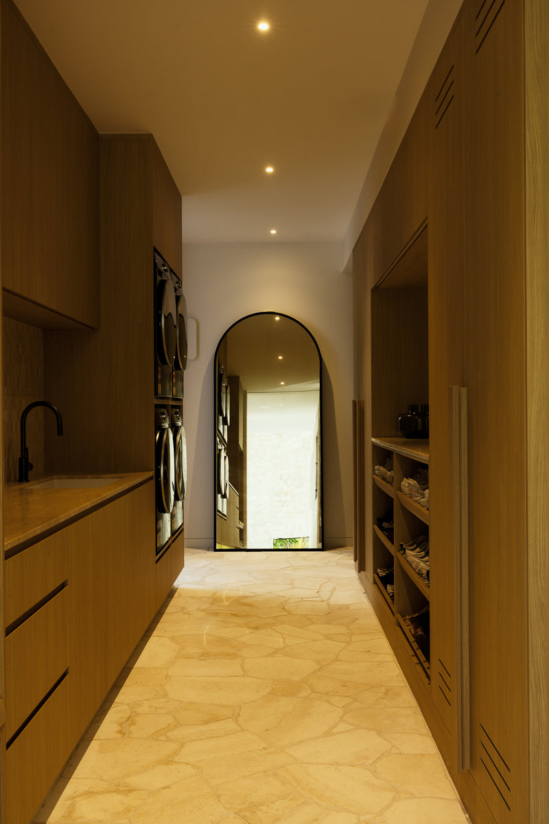 SUPERWHITE TRAVERTINE CRAZY PAVE